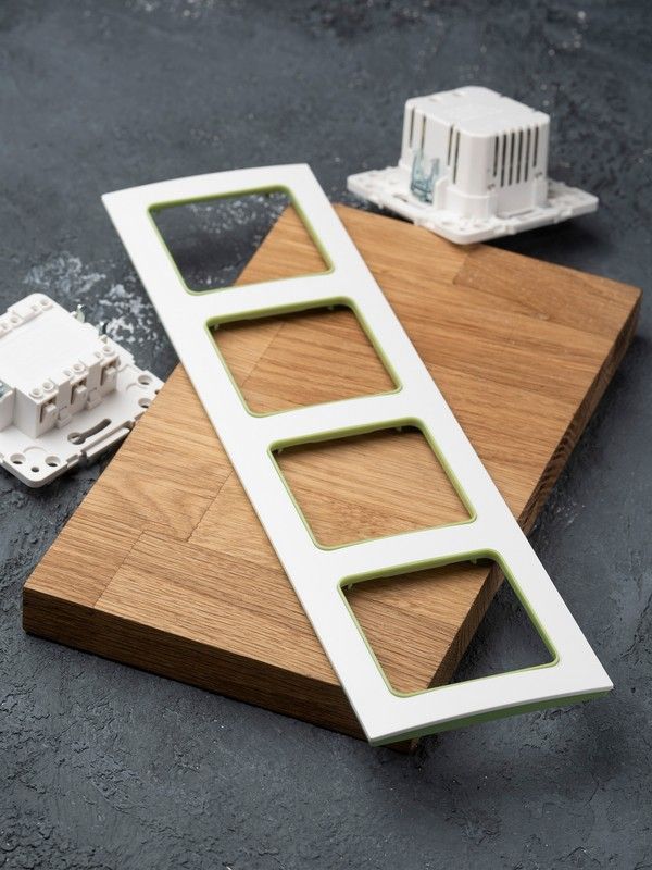 EKF Стокгольм белый Рамка 4-ая EKF PROxima Стокгольм Белый Линия зеленая  EAM-G-303-10