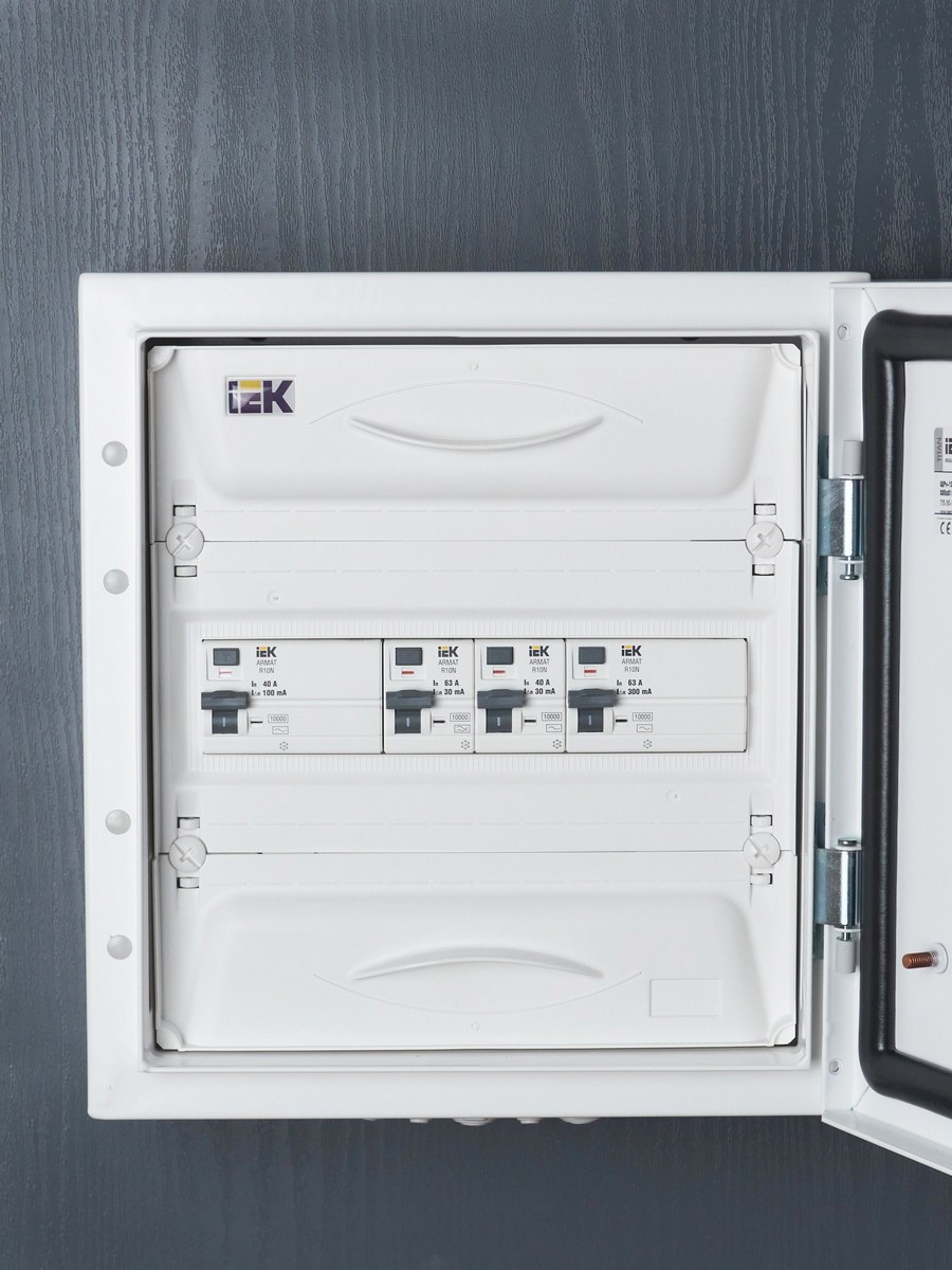ВДТ УЗО IEK ARMAT R10N 2P 40А 30мА тип AC AR-R10N-2-040C030