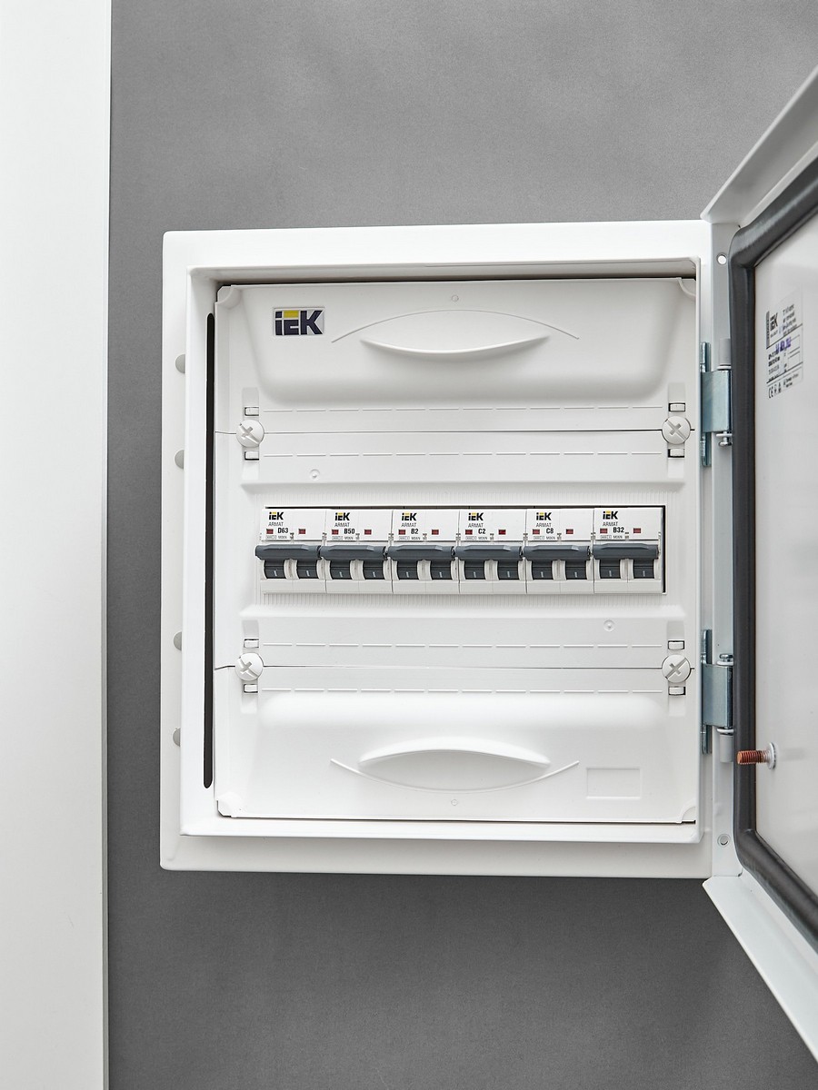 Автоматический выключатель IEK ARMAT M06N 2P B 2А AR-M06N-2-B002