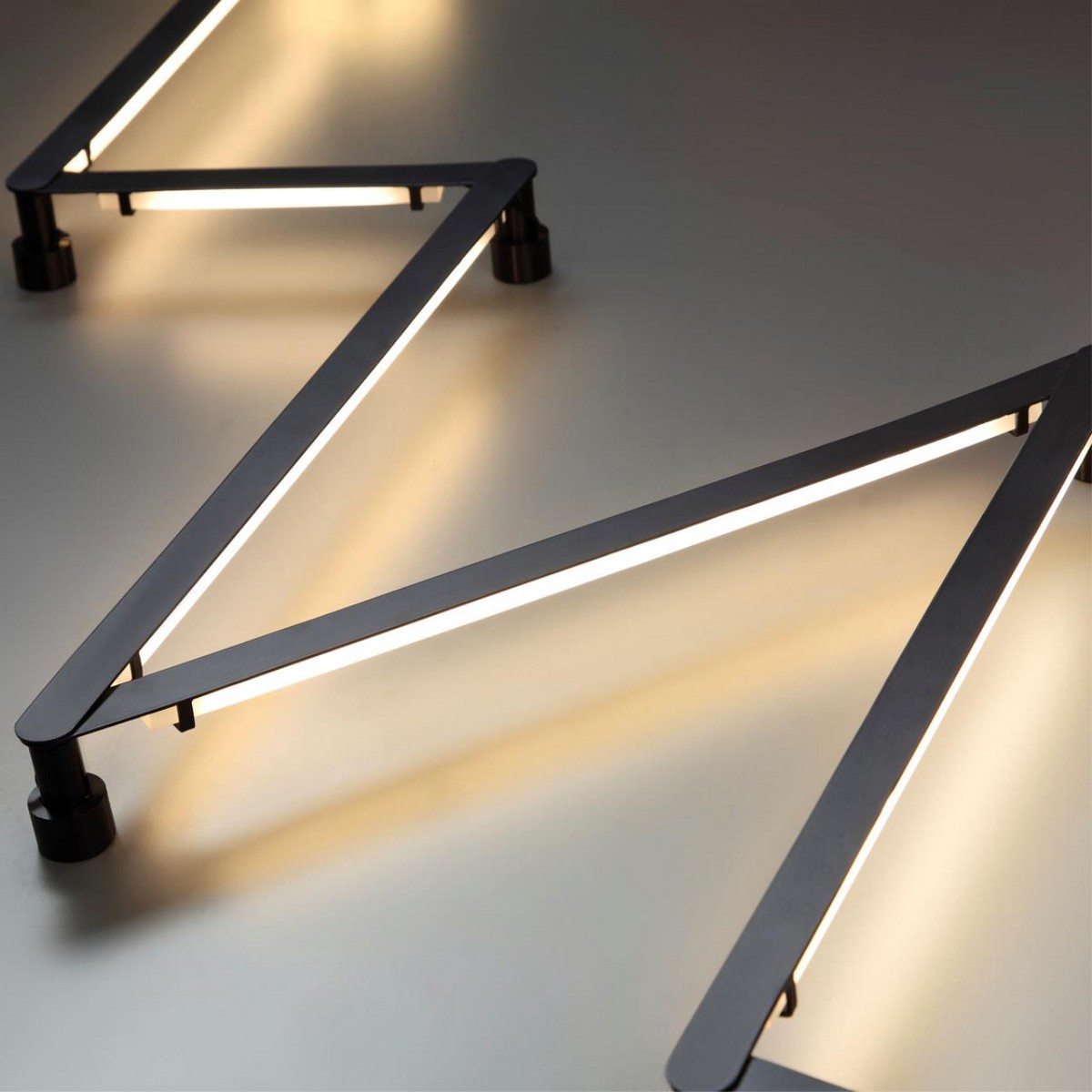Настенный светильник ODEON LIGHT 4302/36WL ZIP