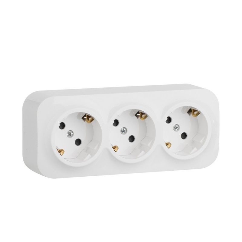 Накладные Розетки и выключатели Legrand Quteo Белый Розетка Legrand Quteo тройная с заземлением со шторками белая 782238 (782218)