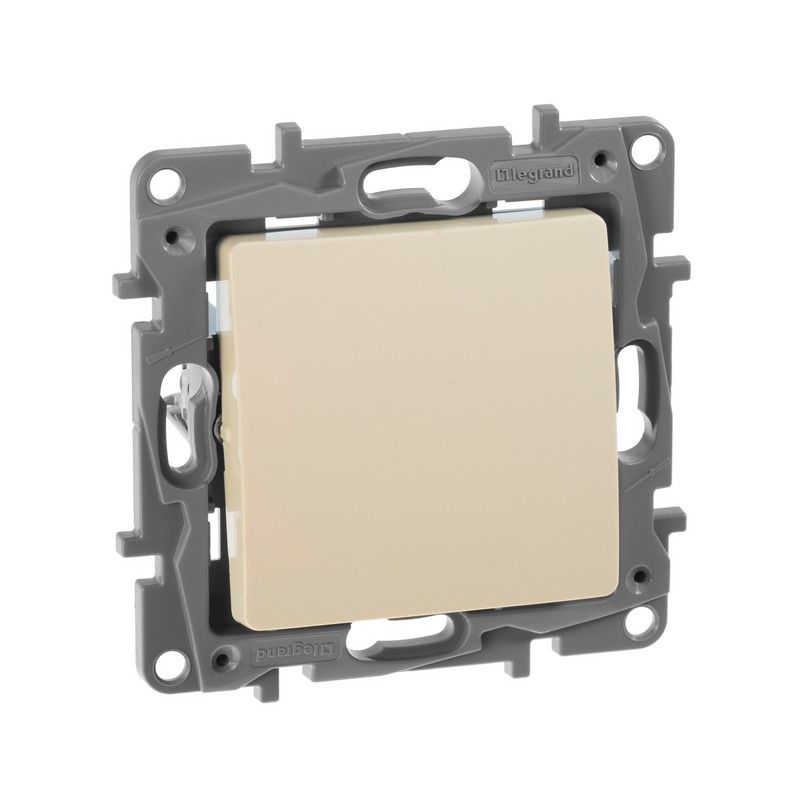 Legrand Etika Слоновая кость Переключатель, Legrand Etika слоновая кость 10А, винт. клем. 672305