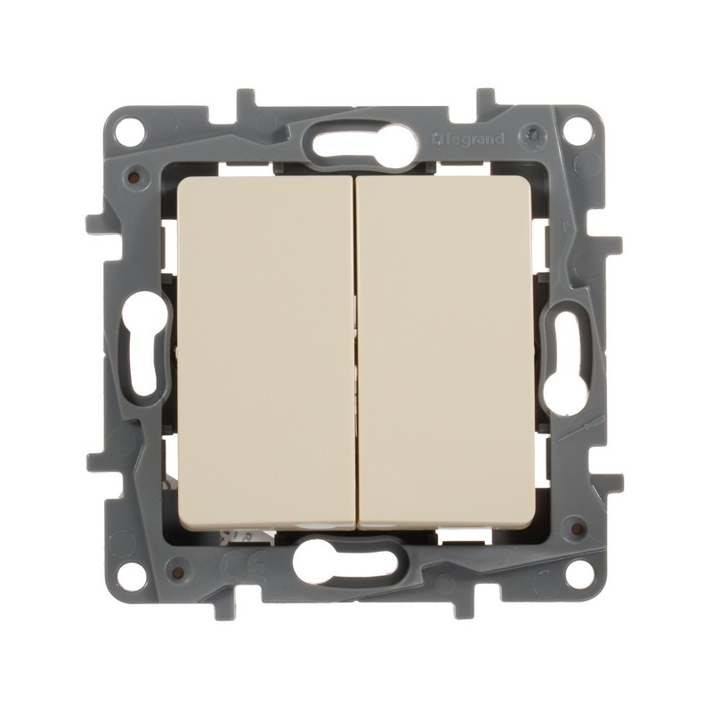 Выключатель Legrand Etika слоновая кость 2-х клавишный, 10А, винт. клем. 672302