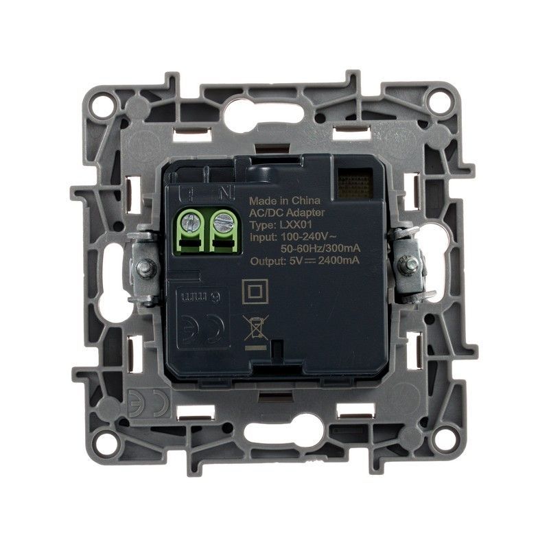 Legrand Etika Белый Розетка USB Legrand Etika белый 2-ая 240В/5В 2400мА 672294