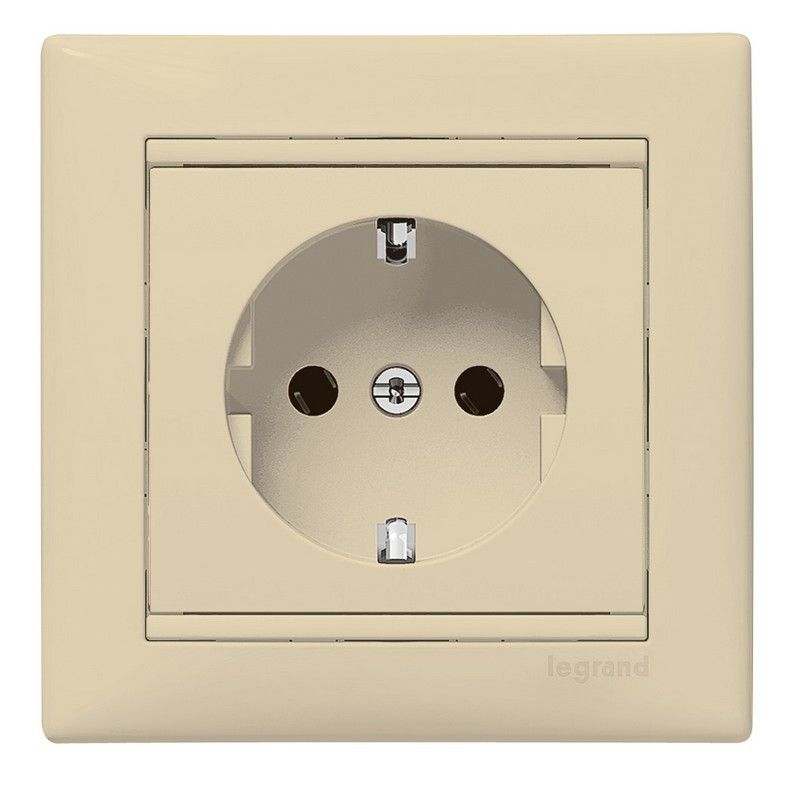 Legrand Valena Classic Кремовый Розетка Legrand Valena Крем 1-ая с/з литая 774323