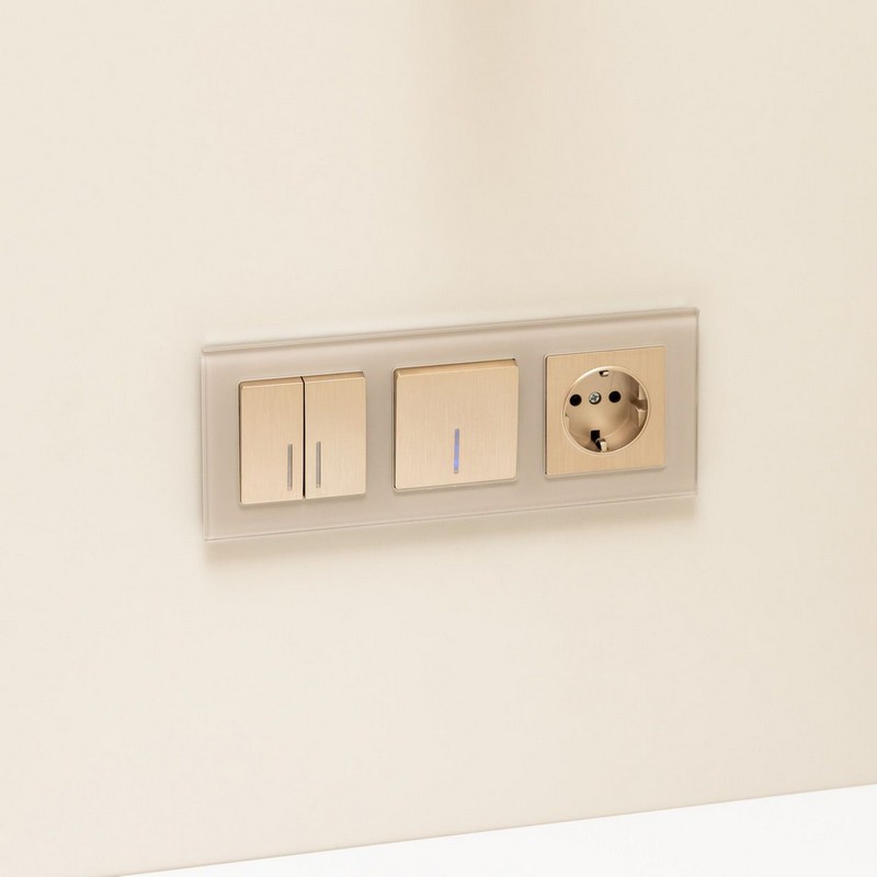 Werkel Шампань рифленный механизмы Выключатель Werkel одноклавишный  проходной с подсветкой (шампань рифленый) W1112110