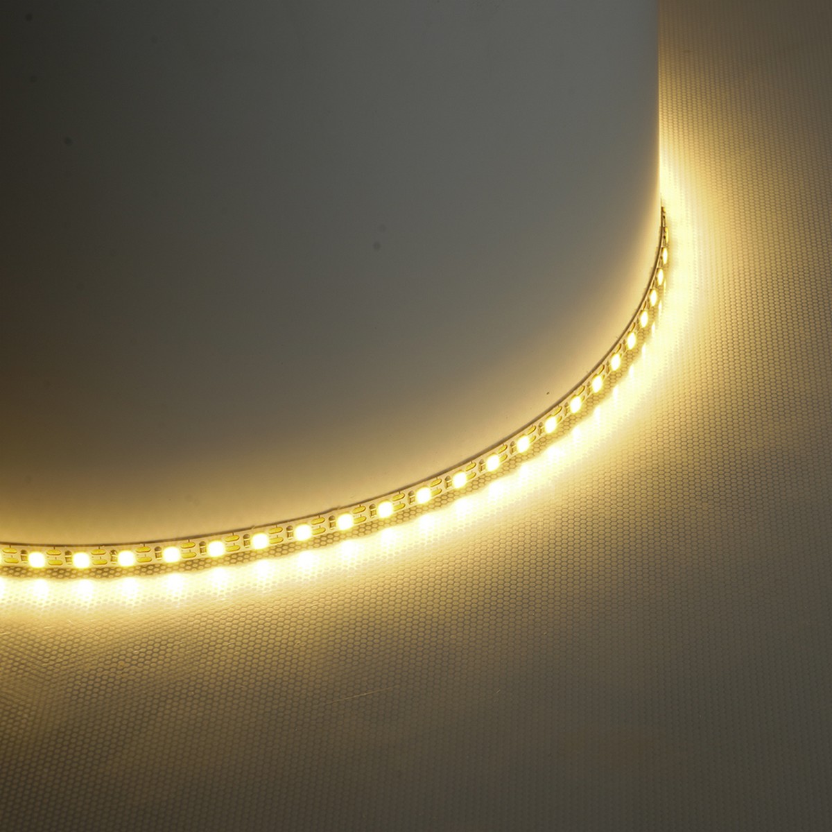 Лента светодиодная Feron LS505 120SMD(2835)/м 11Вт/м 24V 5000*5*1.5мм 3000K Ширина - 5 мм 53054