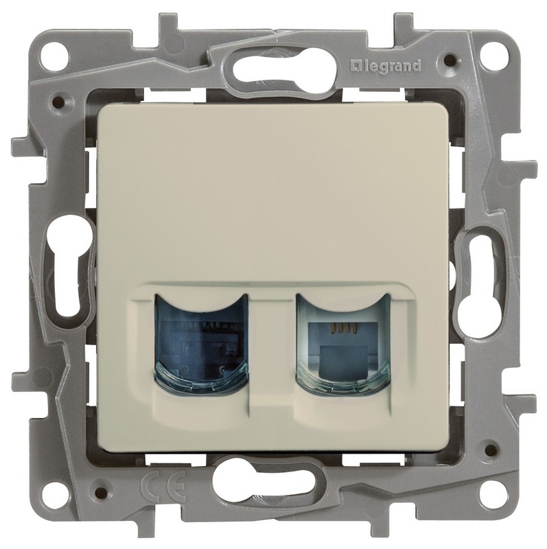 Розетка телефон + компьютер Legrand Etika слоновая кость (RJ11+RJ45) 5 кат. UTP 672352