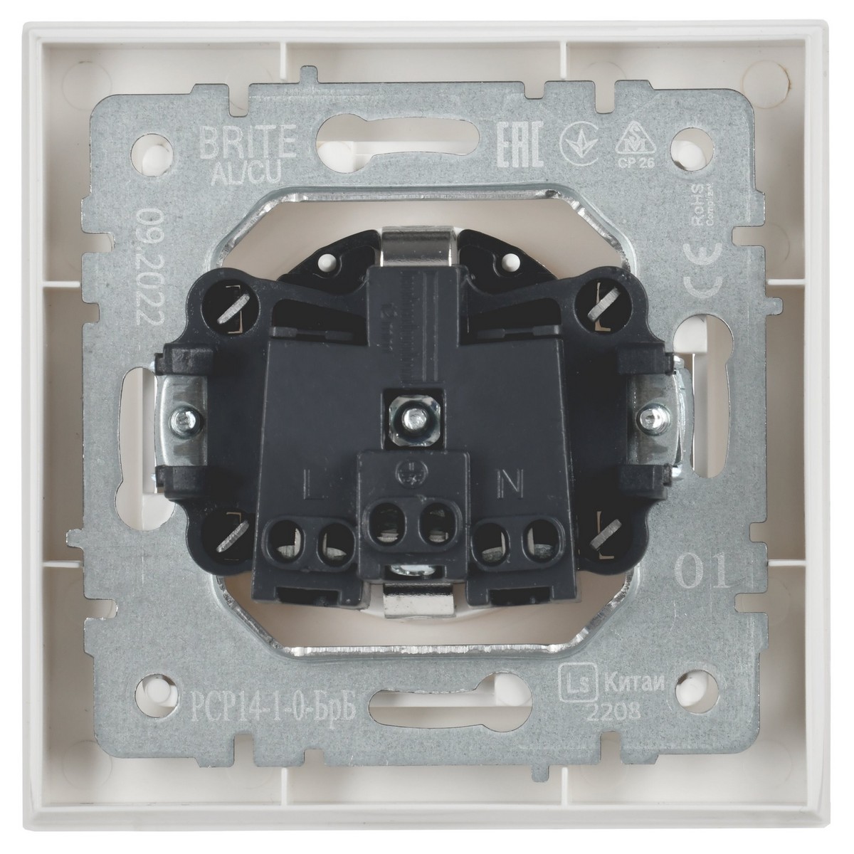 Розетка IEK BRITE с/з с шторками 16А в сборе РСР14-1-0-БрБ белый BR-R14-16-K01-F
