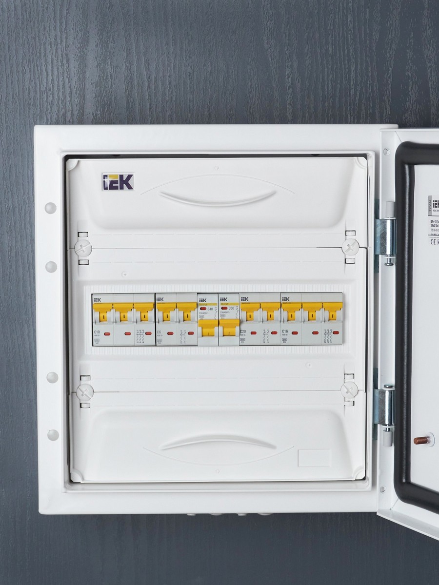Автоматический выключатель IEK KARAT ВА47-29 1Р 50А 4,5кА х-ка С MVA20-1-050-C