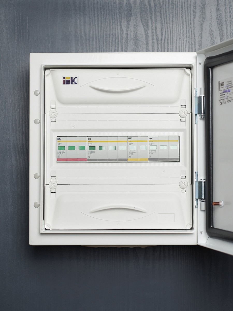 Ограничитель перенапряжения IEK KARAT (УЗИП) ОПС1-C 4Р In=20kA Un=400B Im=40kA MOP20-4-C