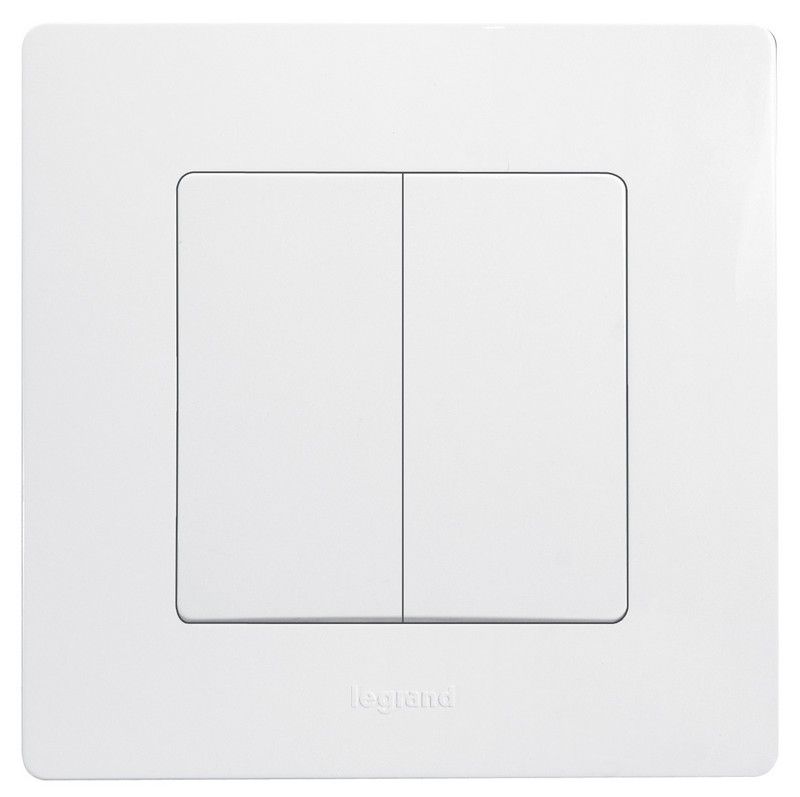 Legrand Etika Белый Выключатель Legrand Etika белый 2-х клавишный, 10А, винт. клем. 672202