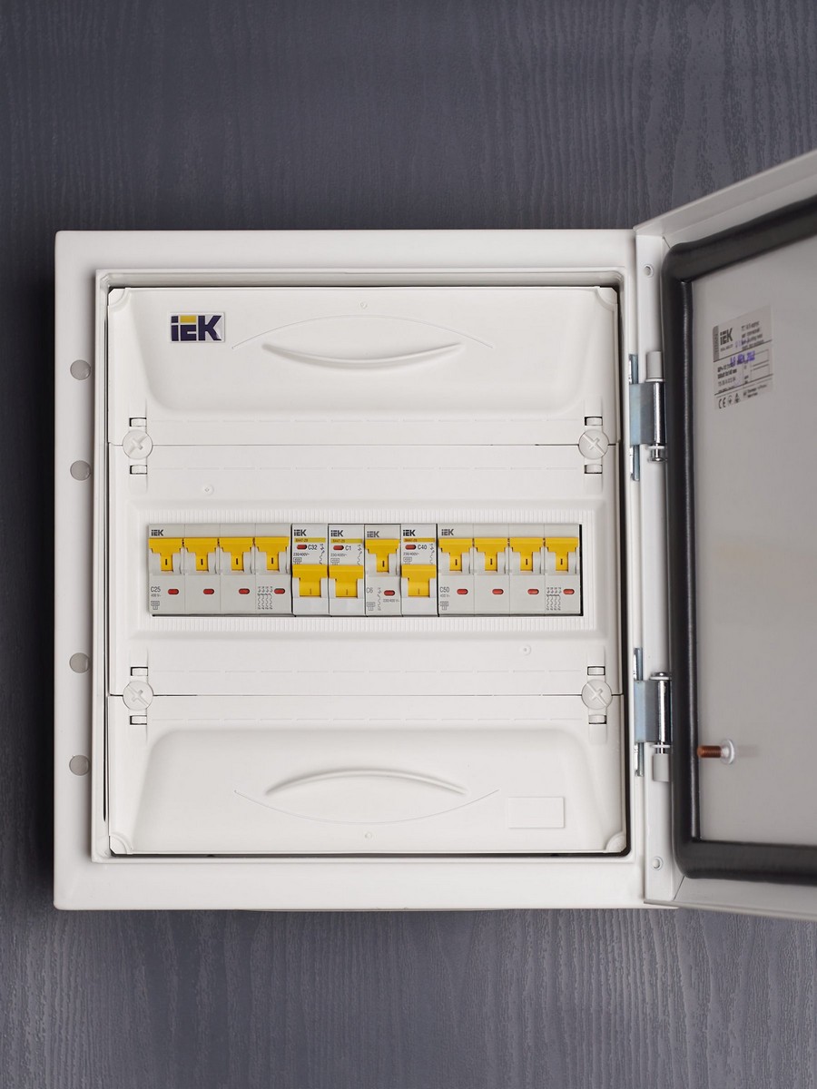 1 полюсные (однополюсные) Автоматический выключатель IEK KARAT ВА47-29 1Р 40А 4,5кА х-ка С MVA20-1-040-C 