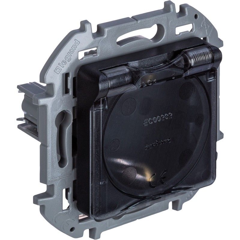 Legrand Inspiria Антрацит Розетка Legrand INSPIRIA Антрацит с заземлением IP 44 с откидной крышкой и шторками 16А 250 В 673743