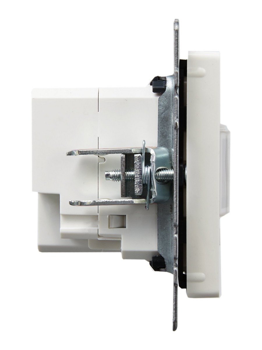 Датчик движения IEK BRITE BASE Белый ДС10-1-БрБ BR-MS10-N-150-05-K01