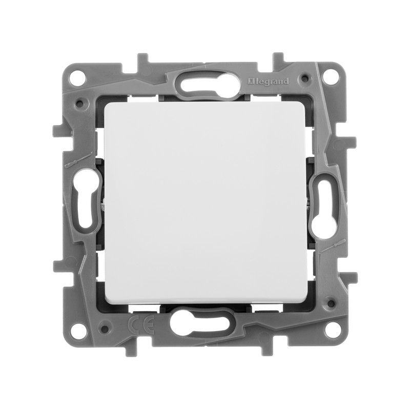 Legrand Etika Белый Кнопка Legrand Etika белый автоматическая 6А 672214