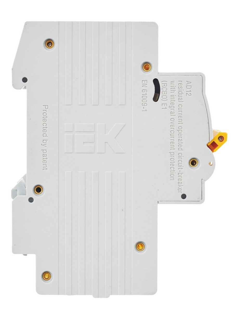 IEK Дифференциальный автоматический выключатель IEK KARAT АД12 2Р 20А 30мА MAD10-2-020-C-030 