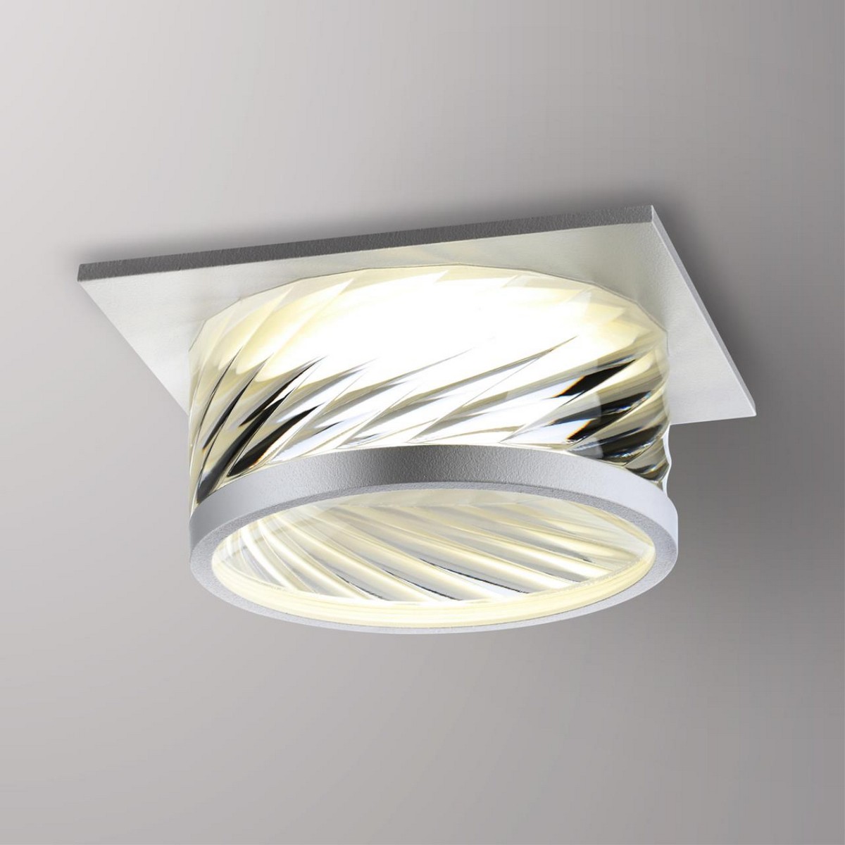 Встраиваемые светодиодные светильники Светильник встраиваемый NOVOTECH 370921 GEM 