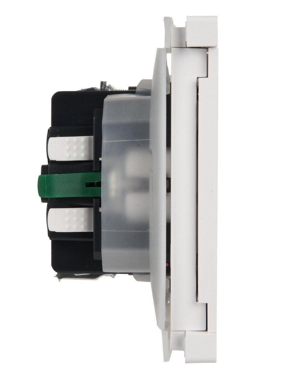 IEK FORTE&PIANO Белый Розетка IEK FORTE&PIANO Белый с/з со шт с крышкой безвинтовое крепление 16А IP44 FP219