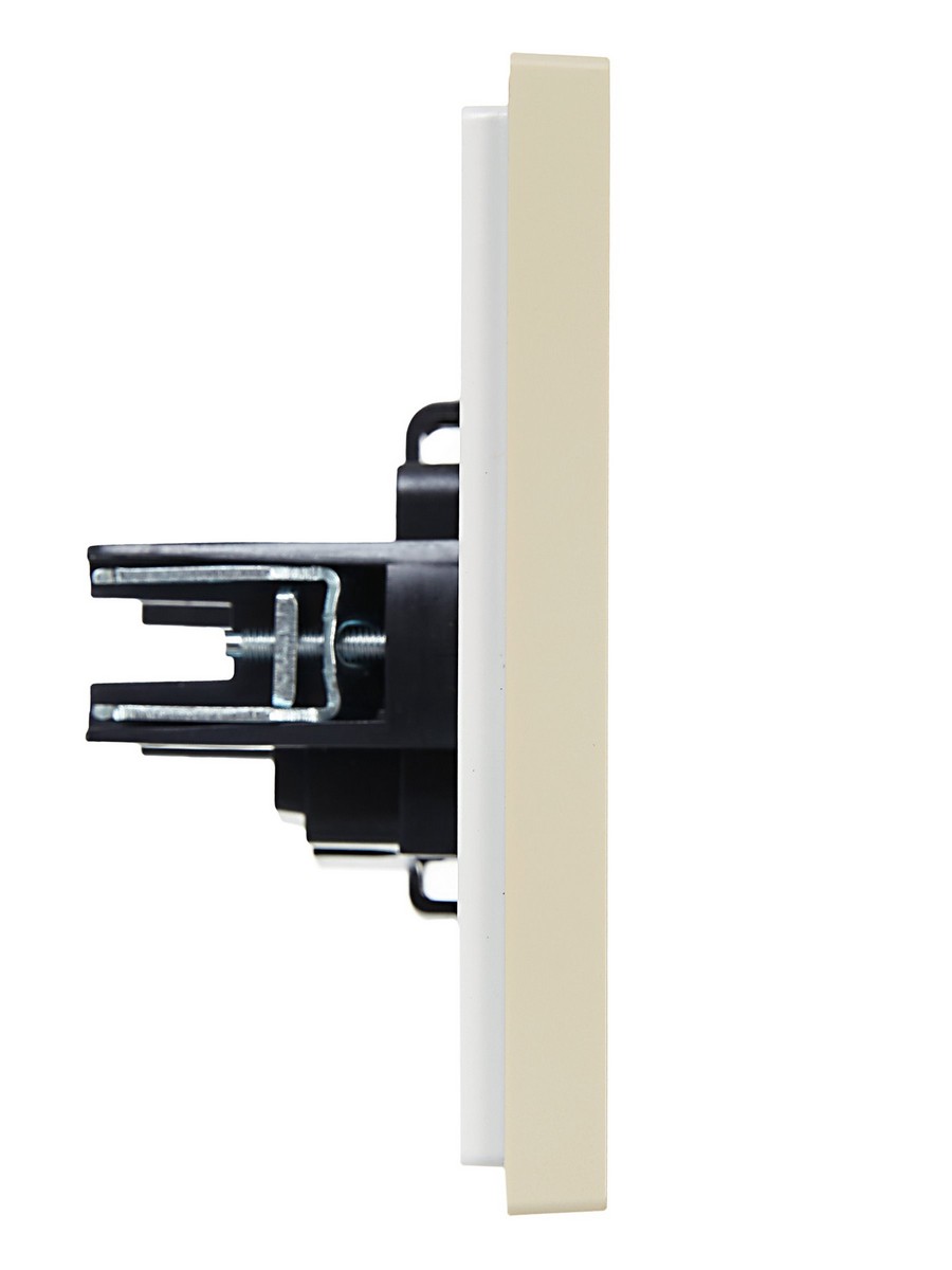 IEK FORTE&PIANO Ваниль Розетка IEK FORTE&PIANO Ваниль б/з винтовое крепление 10А FP418