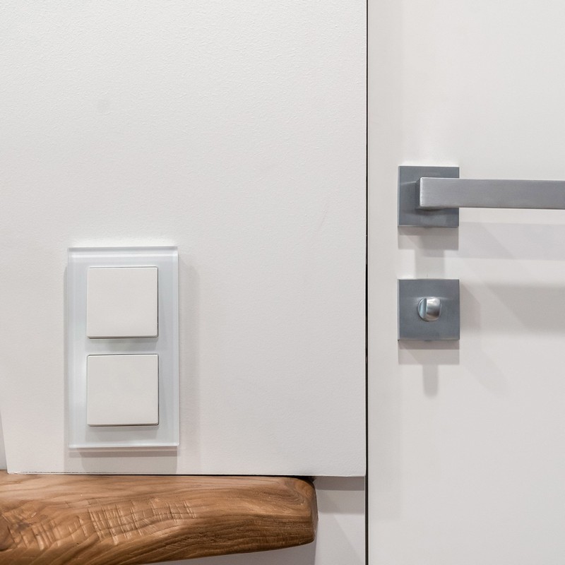 Рамки Werkel Favorit Рамка Werkel Favorit на 2 поста (белый,стекло) W0021101