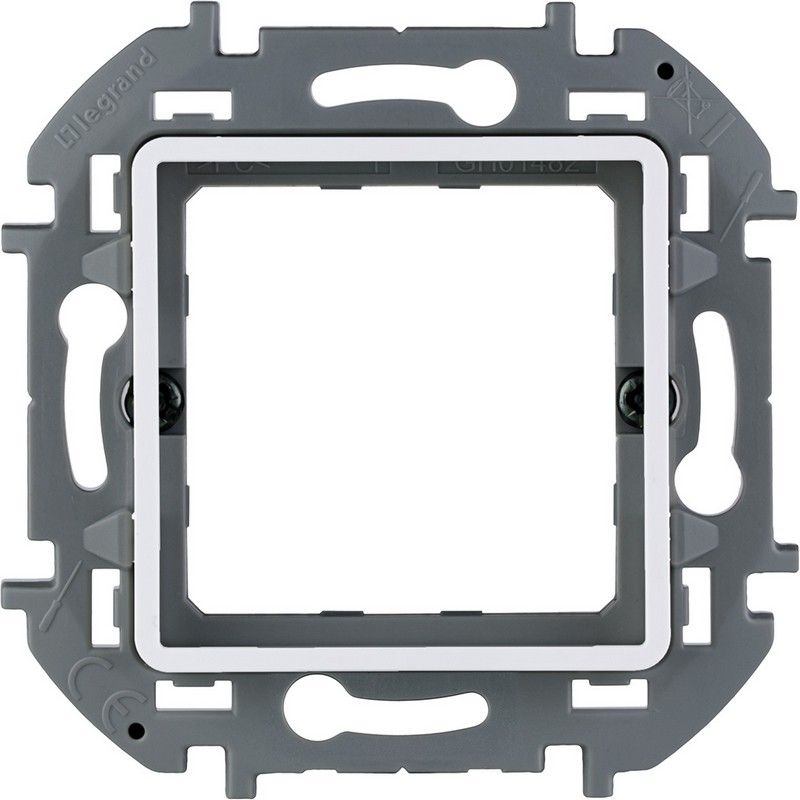 Адаптер Legrand INSPIRIA Белый для механизма Mosaic 673900