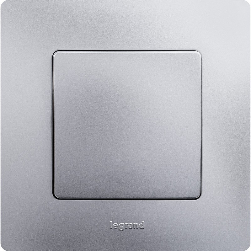 Выключатель Legrand Etika алюминий 1-клавишный, авт.клеммы, 10AX, 250 В 672401
