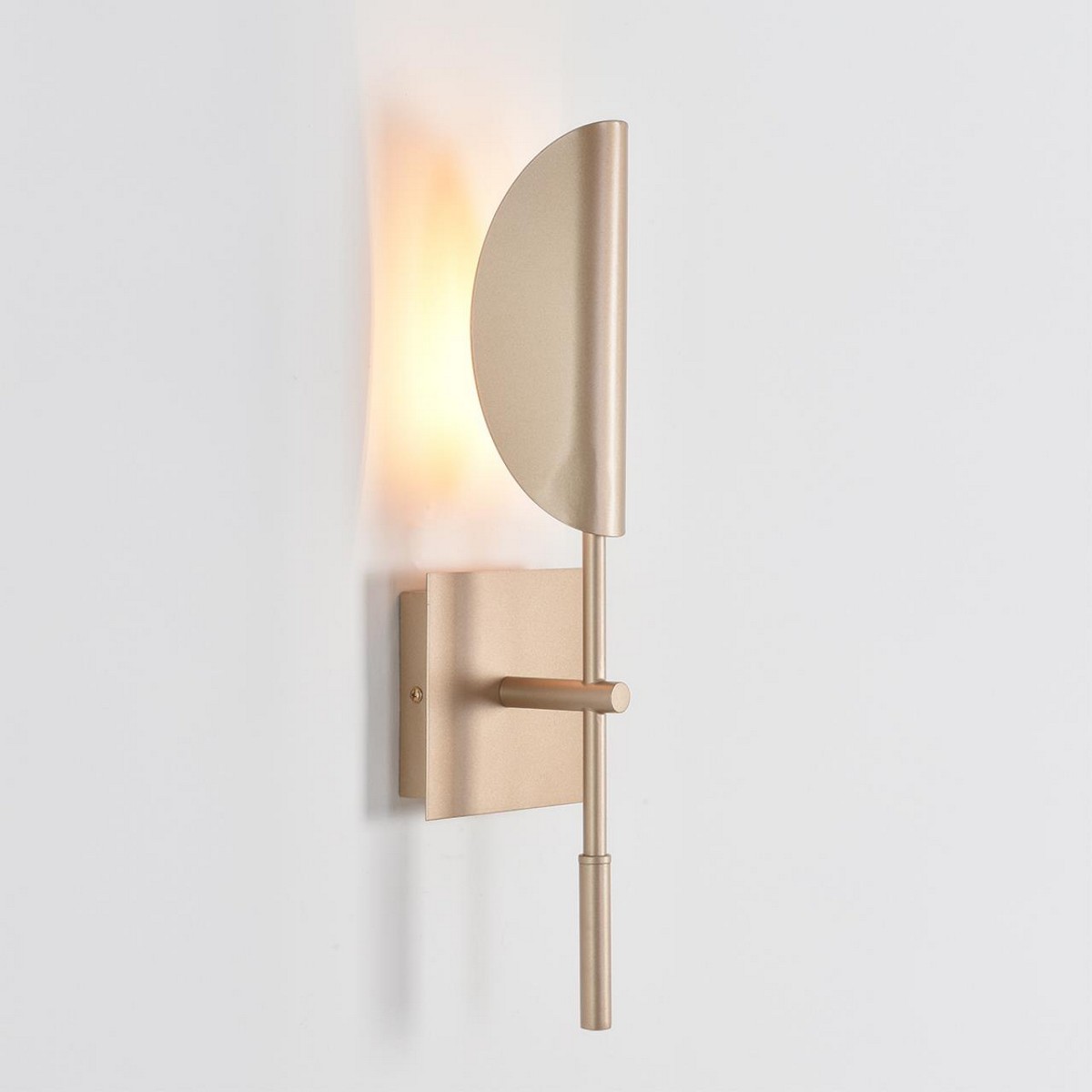 Бра LUMION 8399/1W FOLIO