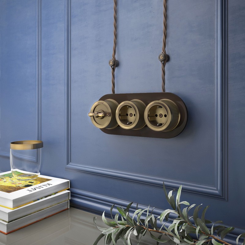 Werkel Ретро Розетка Werkel с заземлением (Бронзовый) ретро W5771012