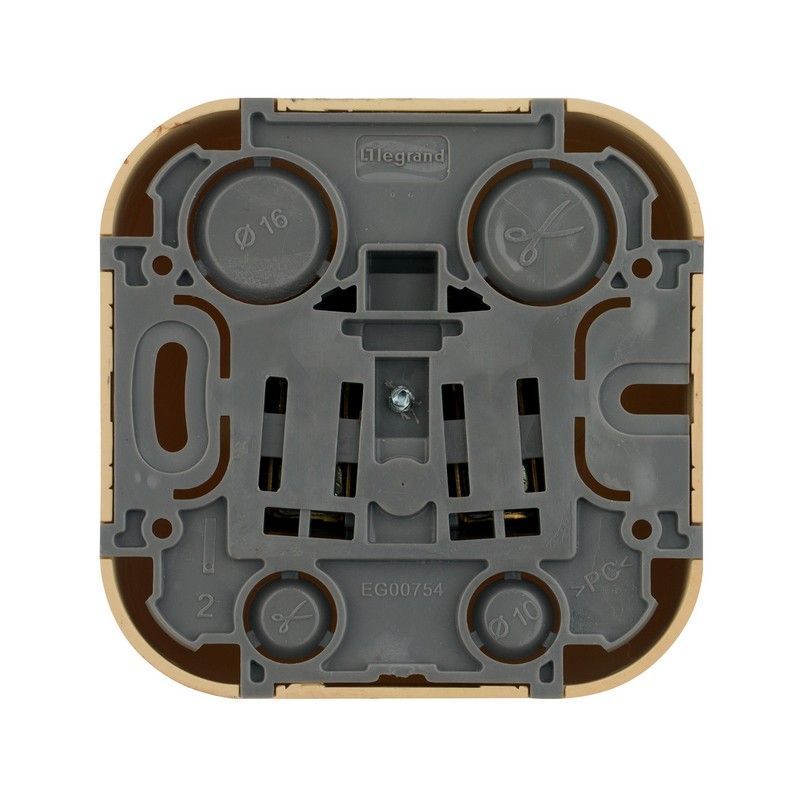 Накладные Розетки и выключатели Legrand Quteo Дерево Розетка Legrand Quteo с заземлением со шторками дерево  782280