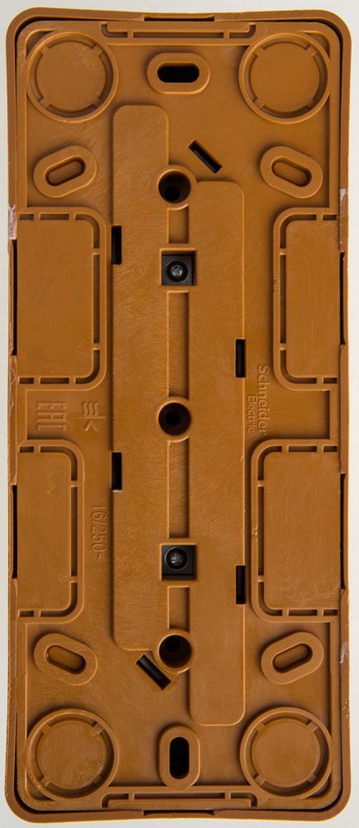 Розетка 3-ая Systeme Electric Этюд наружный Бук б/з без шторок 16А 250B PA16-009T
