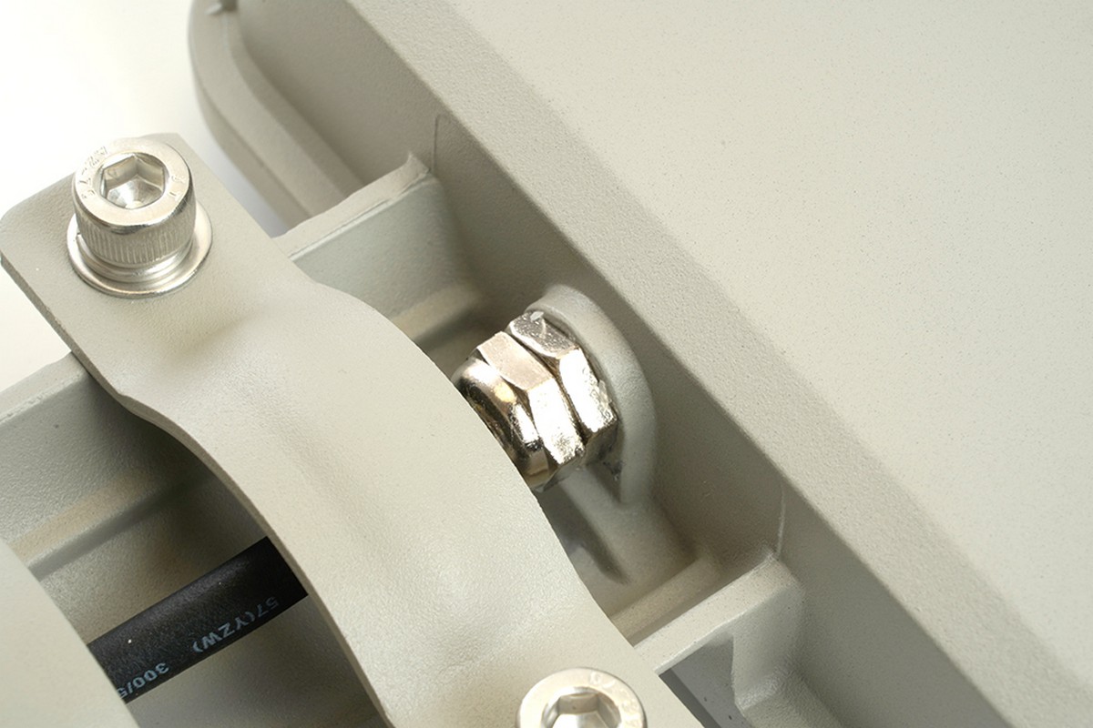 Консольные уличные светодиодные светильники на столб Светодиодный уличный консольный светильник Feron SP3050 80W 5000K 230V 41266 