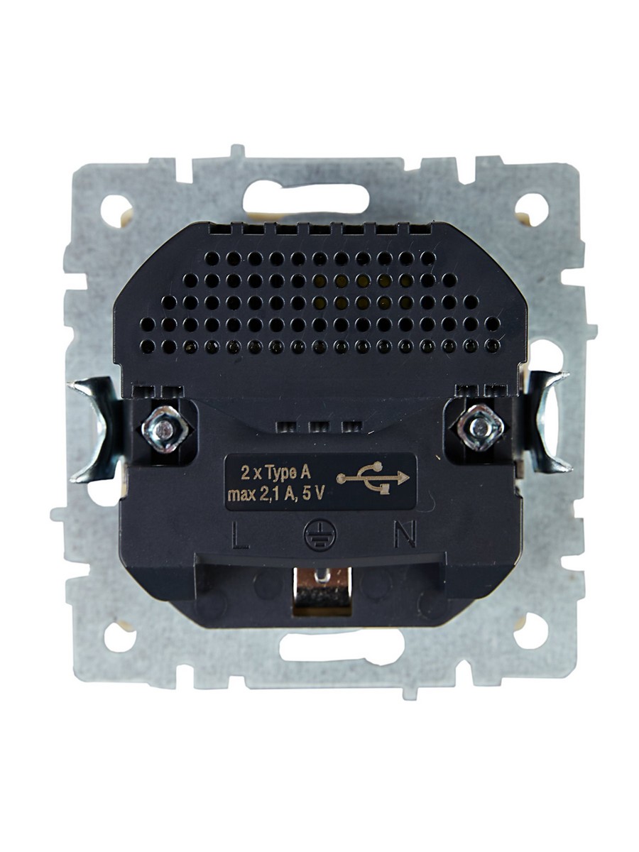 Розетка IEK BRITE с с/з и шторками 16А с USB A+A 2,1А РЮш10-1-БрКр бежевый BR-R14-16-U21-D21-K10