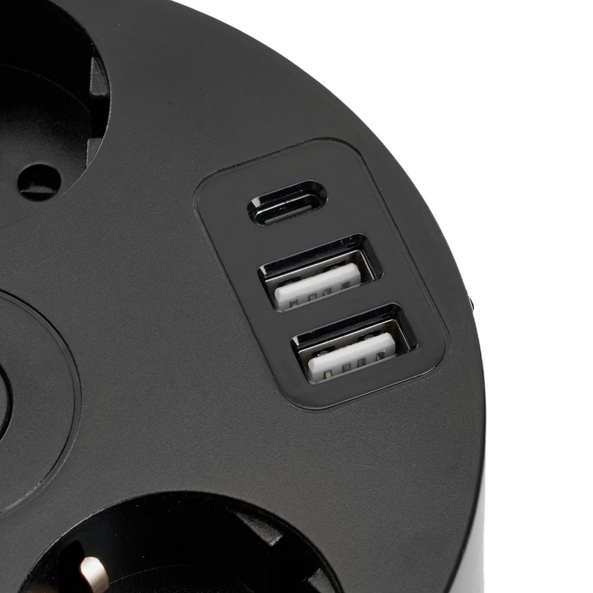 Удлинитель STEKKER HM10-51-01 5-местный с/з 2.5м 2USB+С 5V 3,1А Comfort черный 49656
