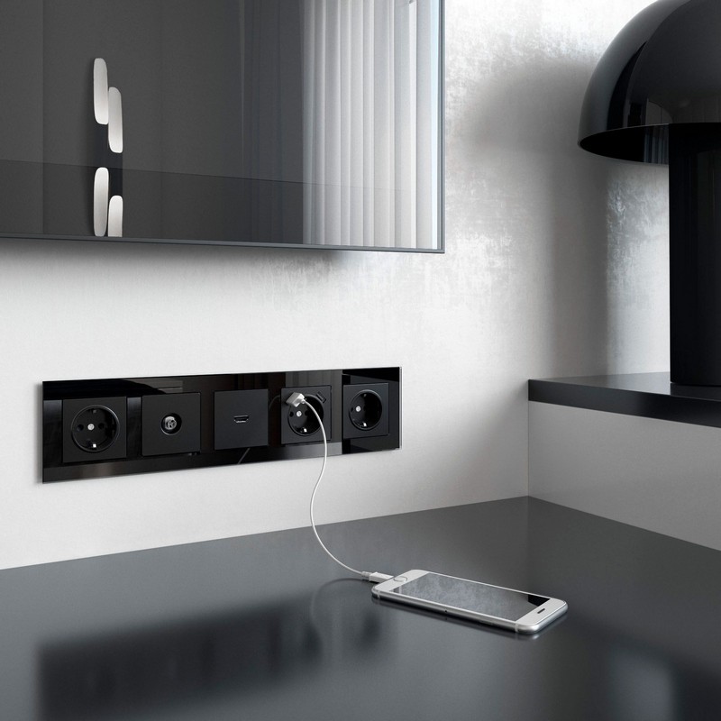 Werkel Черный матовый механизмы Розетка с заземлением Werkel шторками и USBх2 черный матовый