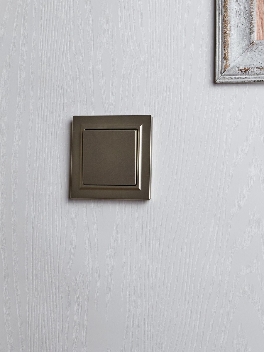 Выключатель IEK BRITE Шампань 1-кл. 10А в сборе ВСР10-1-0-БрШ BR-V10-0-10-K37-F