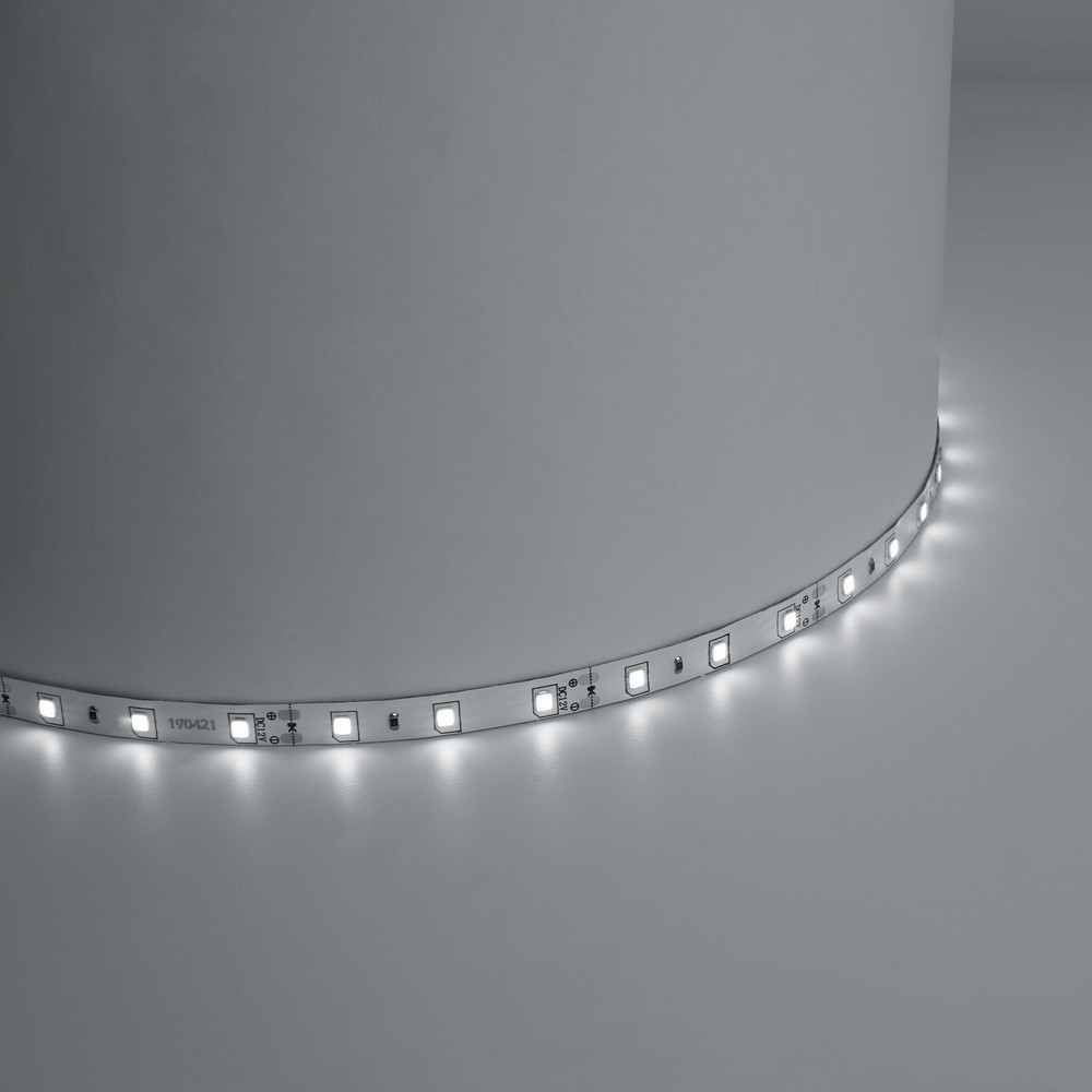 Лента светодиодная Feron LS603 60SMD(2835)/м 4.8Вт/м 12V 4000К IP20 5 метров 41446