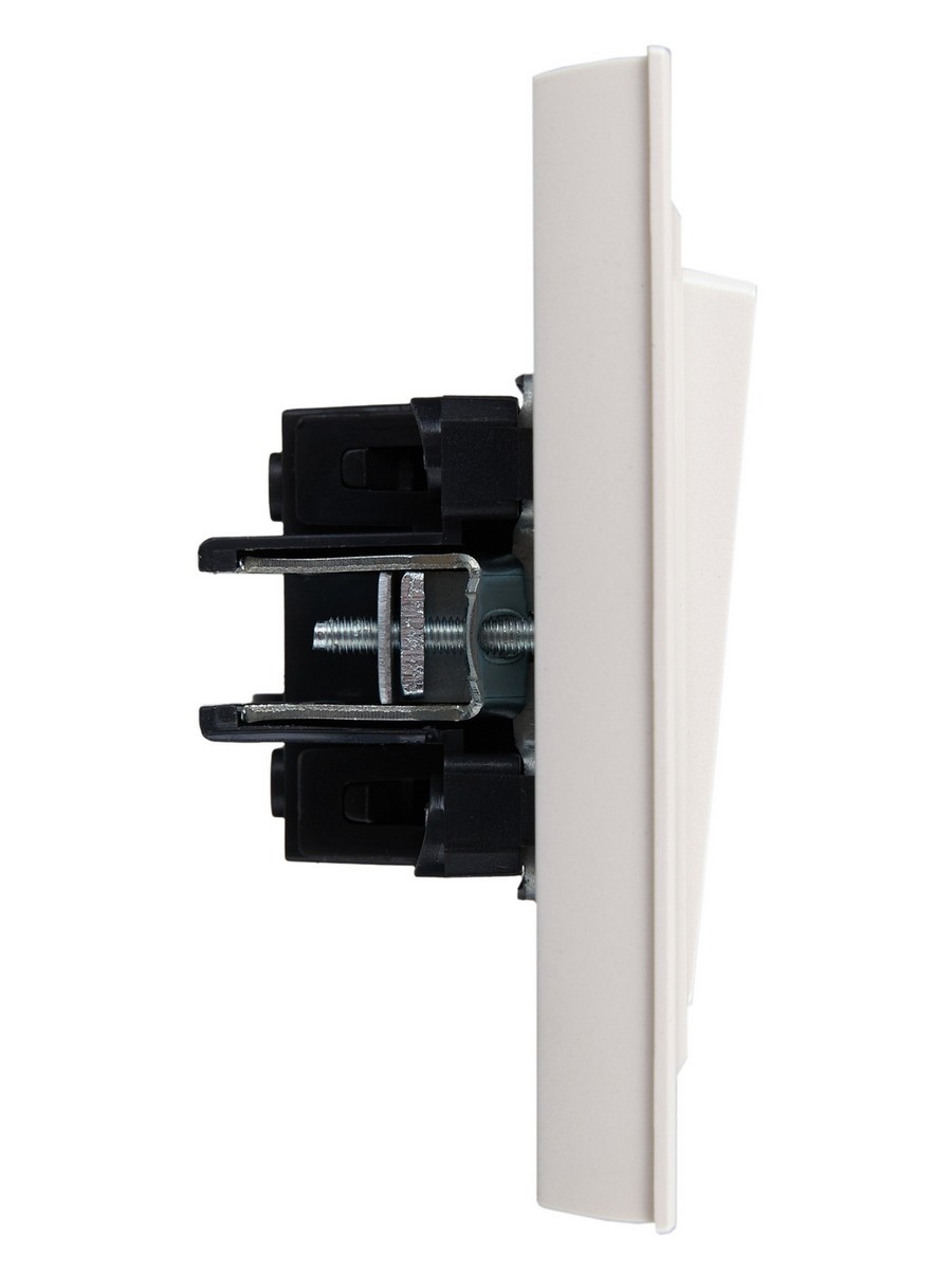 Выключатель IEK BRITE Жемчуг 1-кл. 10А в сборе ВСР10-1-0-БрЖ BR-V10-0-10-K36-F