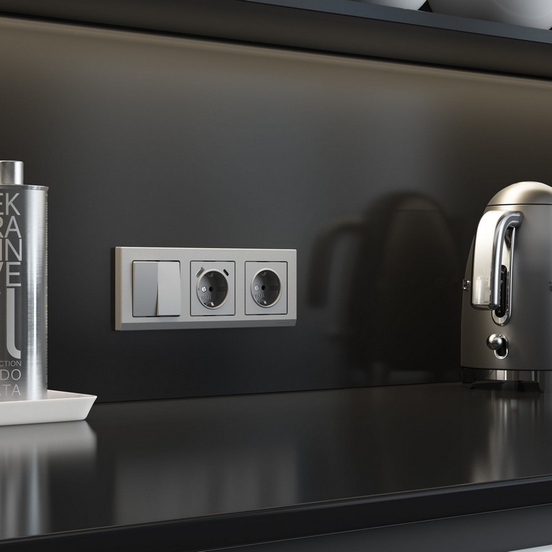 Werkel Серебряный матовый Розетка Werkel с заземлением и шторками (серебряный матовый) W1171165