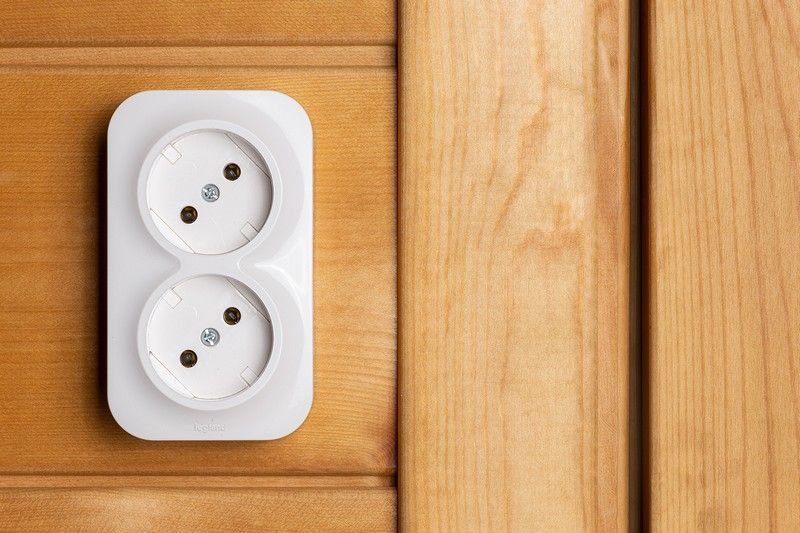 Накладные Розетки и выключатели Legrand Quteo Белый Розетка Legrand Quteo двойная без земли без шторок белая 782231 (782212)