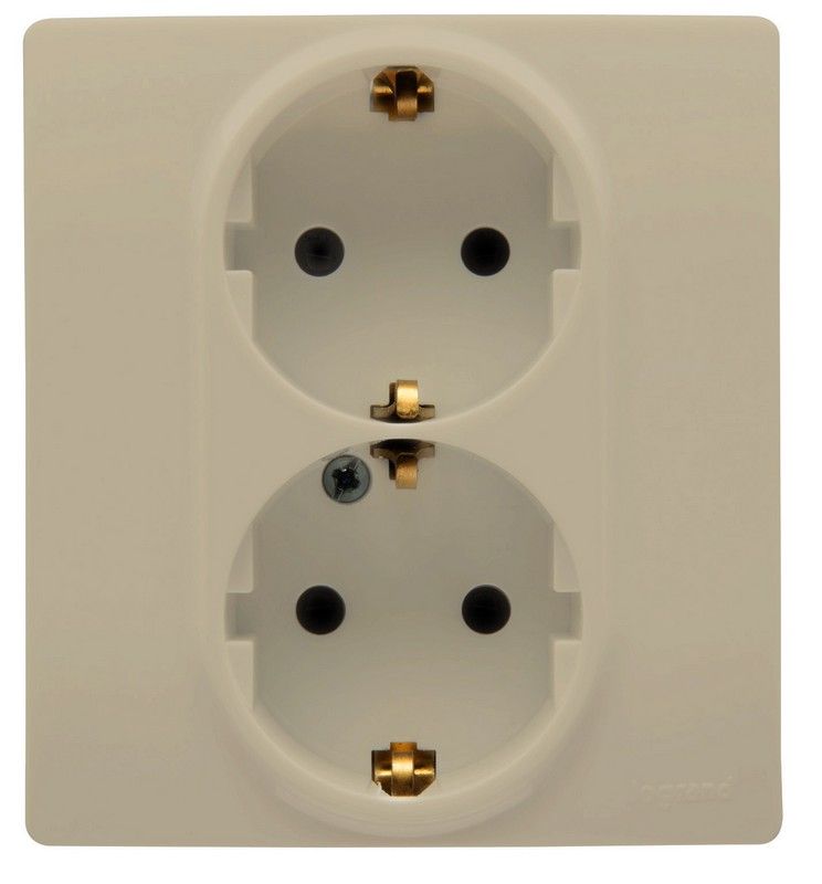 Legrand Etika Слоновая кость Розетка Legrand Etika слоновая кость 2-ая с/з, винты 672323