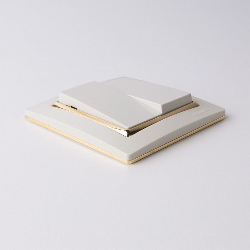 Рамки Werkel Snabb Рамка Werkel Snabb на 1 пост (слоновая кость/золото) W0011932