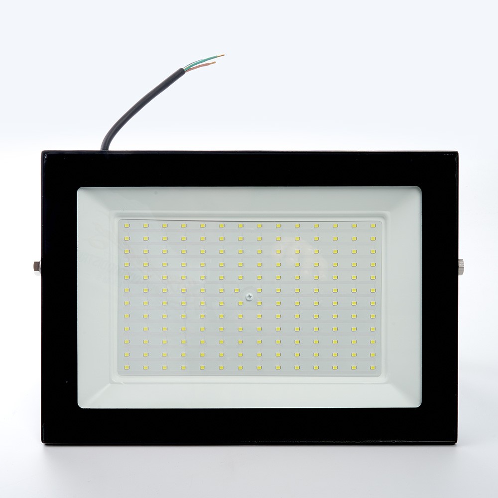 Светодиодный прожектор Saffit SFL90-150 150W Черный 6400K 55069