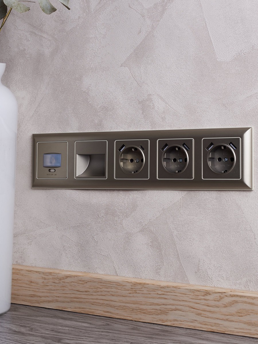 Рамка IEK BRITE DECOR Шампань/беж 3D-форма 5-м РУ-5-Бр BR-M52-12-3-K10