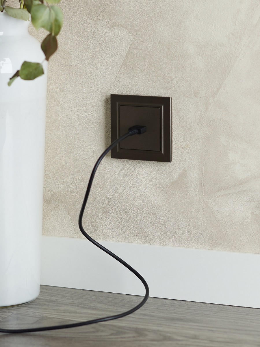 IEK Brite Бронза Розетка IEK BRITE HDMI РHDMI-0-БрТБ темная бронза BR-H10-K45