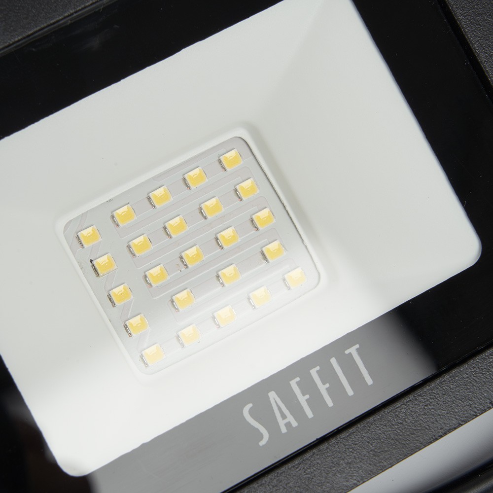 Светодиодный прожектор Saffit SFL90-30 30W Черный 6400K 55065
