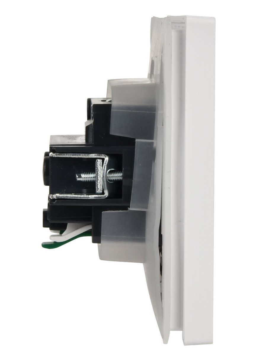 IEK FORTE&PIANO Белый Розетка IEK FORTE&PIANO Белый с/з со шт с крышкой безвинтовое крепление 16А IP44 FP219