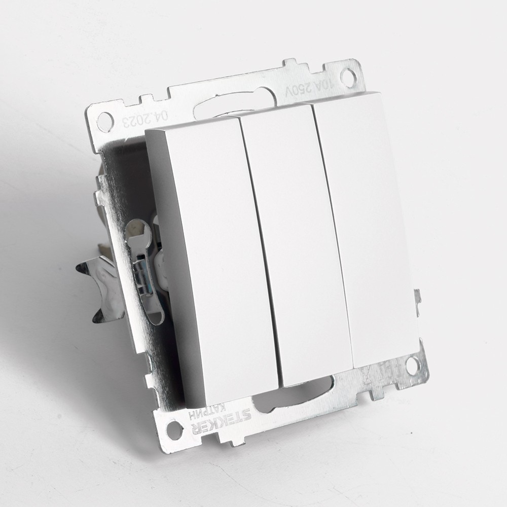 Катрин - Розетки и выключатели Stekker Выключатель 3-клавишный STEKKER GLS10-7108-03 250V 10А Катрин серебро 49173