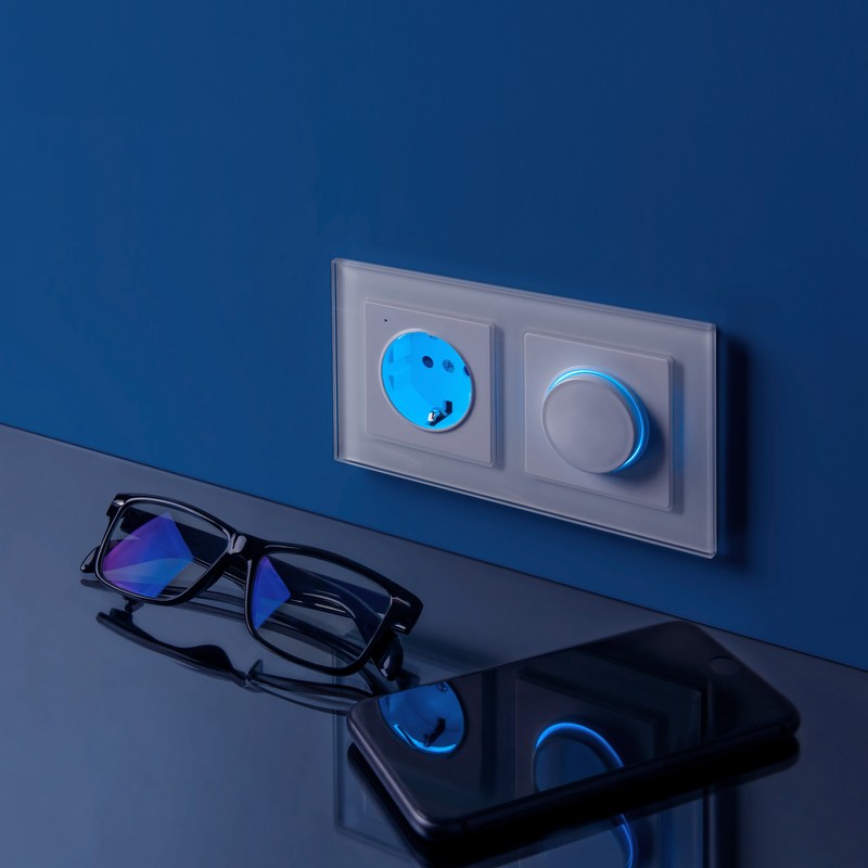 Рамки Werkel Favorit Рамка Werkel Favorit на 2 поста (белый,стекло) W0021101