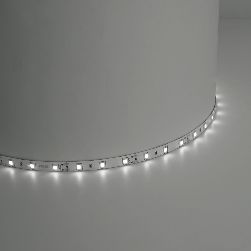 Лента светодиодная Feron LS603 60SMD(2835)/м 4.8Вт/м 12V 4000К IP20 5 метров 41446